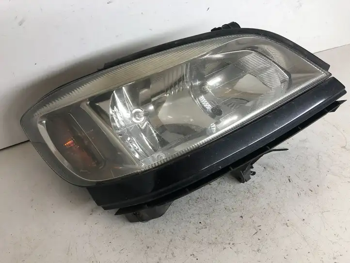 Opel Zafira A (1999 - 2003) 90582022 Передняя фара — фото 1