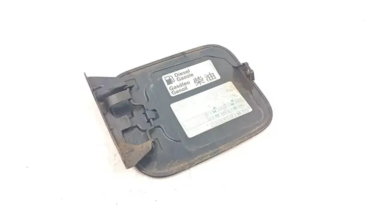 Audi A4 S4 B5 8D (1999 - 2001) 8D0010148Q Крышка топливного бака — фото 2