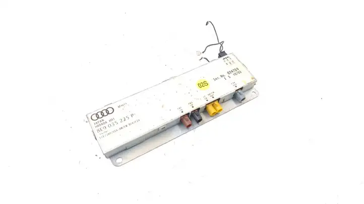 Audi A4 S4 B6 8E 8H (2000 - 2006) 8E9035225P Усилитель антенны — фото 1