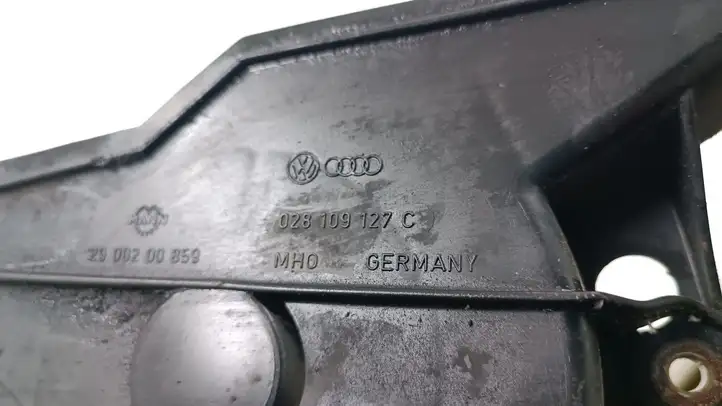 Audi A4 S4 B5 8D (1999 - 2001) 028109127C Защита ремня ГРМ — фото 3
