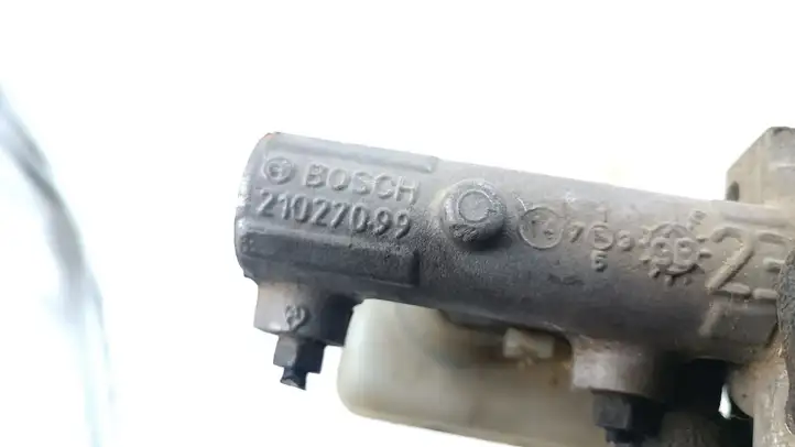 Volkswagen Golf IV (1998 - 2005) 21027099 Главный тормозной цилиндр — фото 3