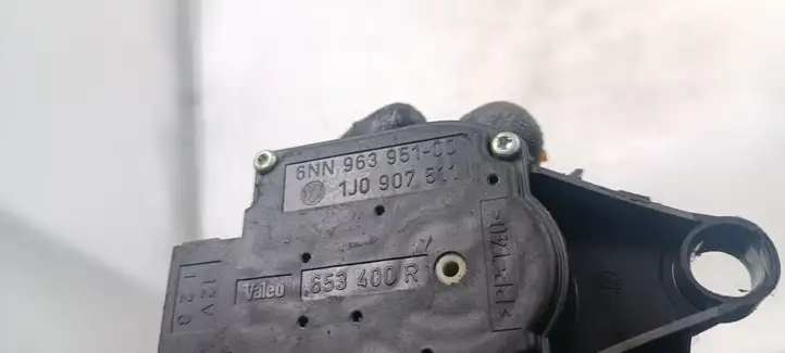 Volkswagen New Beetle (1997 - 2005) 1J0907511 Двигатель задвижки потока воздуха — фото 3
