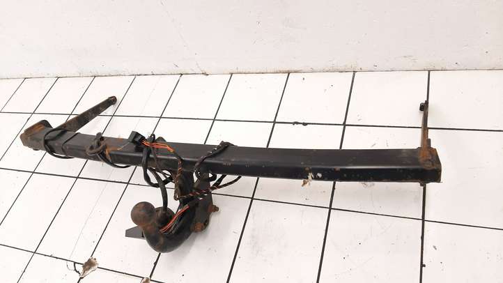 Volkswagen Golf VII (2013 - 2019)  5G0092101A Комплект крюка