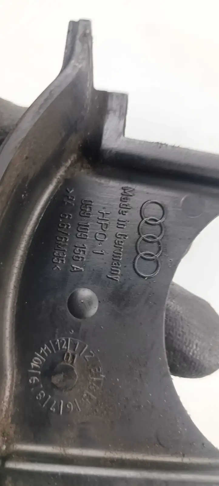Audi A6 S6 C5 4B (2001 - 2004) 059109156A Защита ремня ГРМ — фото 3