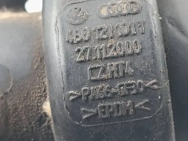 Audi A6 S6 C5 4B (1997 - 2001) 4B0121101T Шланги системы охлаждения — фото 3