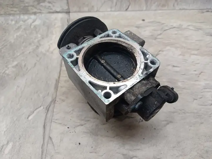Volvo S40, V40 (2000 - 2004) 9186780 Дроссельная заслонка — фото 3