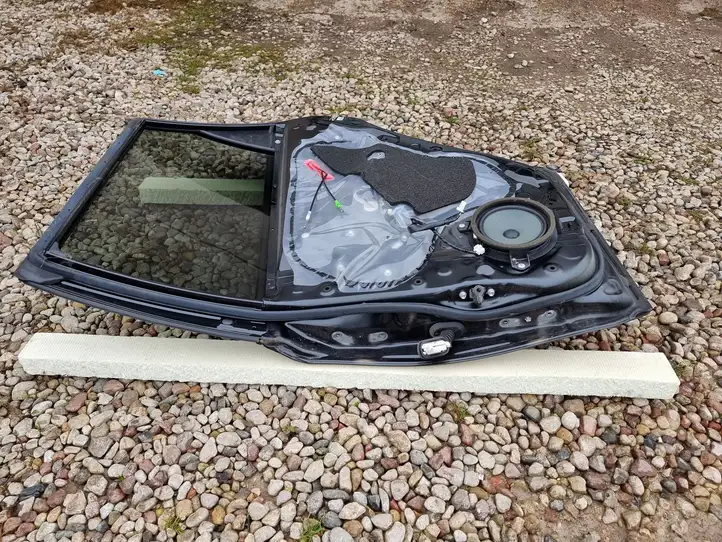 Toyota Auris E180 (2012 - 2018) Задняя дверь — фото 2