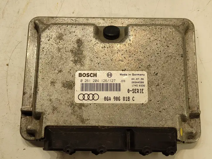 Audi A3/S3 8L (2000 - 2003) 06A906018C Блок управления двигателем (ЭБУ) — фото 1