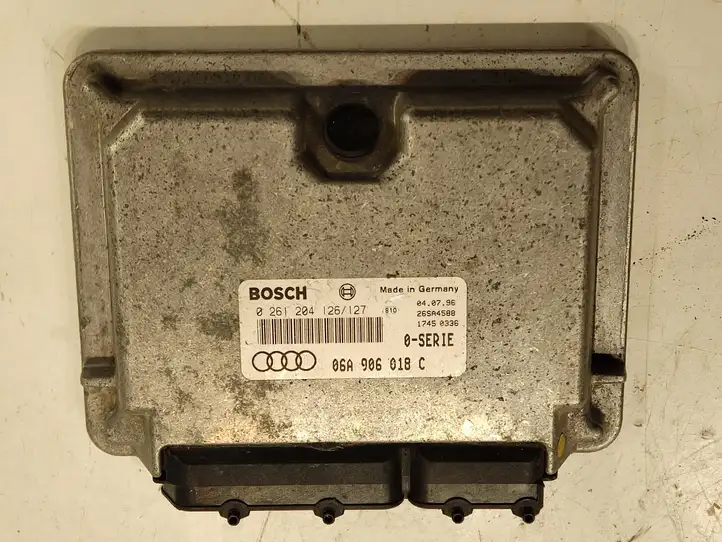 Audi A3/S3 8L (2000 - 2003) 06A906018C Блок управления двигателем (ЭБУ) — фото 4