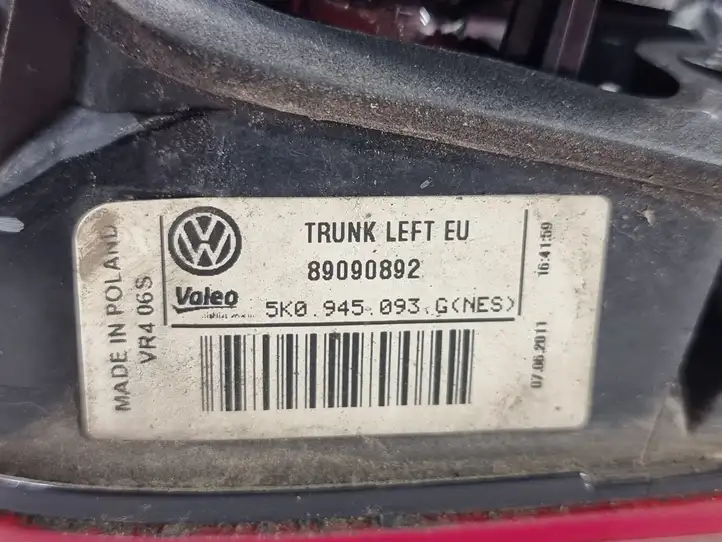 Volkswagen Golf VI (2009 - 2013) 5K0945093 Задний фонарь в крышке багажника — фото 7