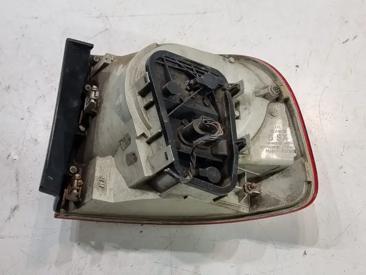 Volkswagen Touareg I (2002 - 2010) 7L6945095K Задний фонарь в кузове — фото 5