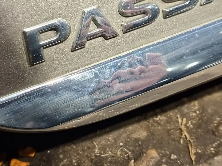 Volkswagen PASSAT B7 (2011 - 2014) Крышка багажника — фото 2
