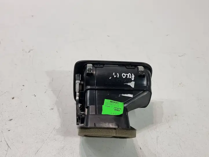 Volkswagen Polo V 6R (2009 - 2015) 6R0819704 Боковой воздушный дефлектор — фото 2