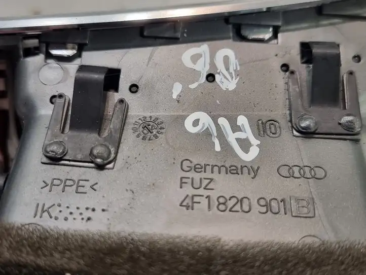 Audi A6 S6 C6 4F (2004 - 2008) 4F1820901B Боковой воздушный дефлектор — фото 6