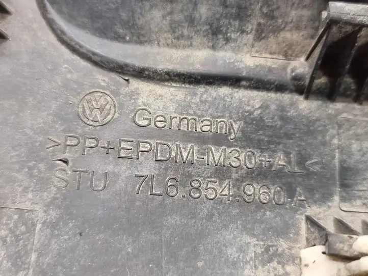 Volkswagen Touareg I (2002 - 2010) 7L6854960A Молдинг крыла — фото 6