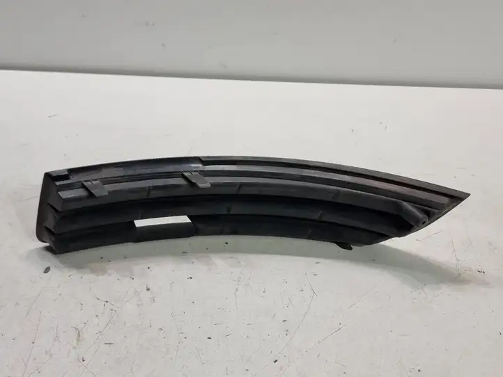 Volkswagen PASSAT B6 (2005 - 2010) 3C0853666 Нижняя решетка переднего бампера — фото 2