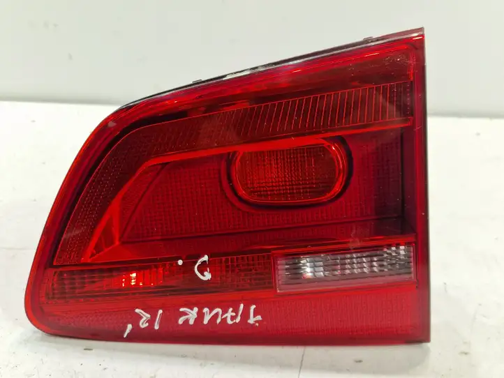 Volkswagen Touran II (2010 - 2016) 1T0945094A Задний фонарь в крышке багажника — фото 1
