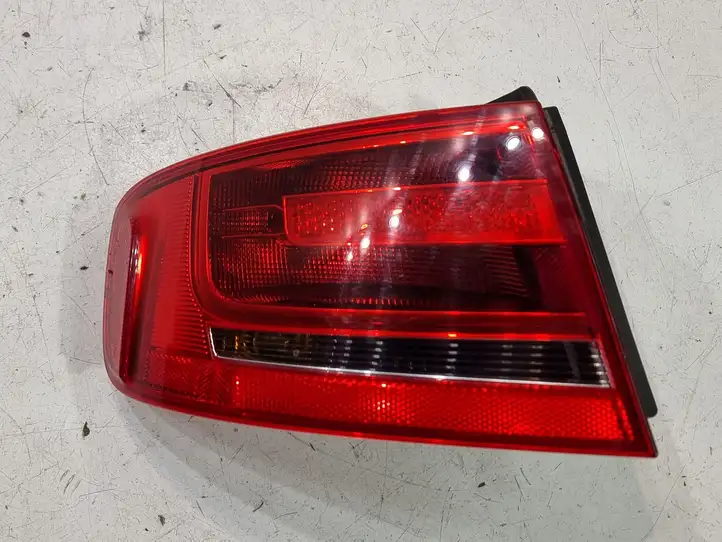 Audi A4 S4 B8 8K (2007 - 2011) 166963 Задний фонарь в кузове — фото 5
