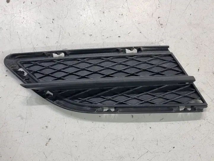 BMW 3 E90 E91 (2005 - 2012) 51117138418 Нижняя решетка переднего бампера — фото 3