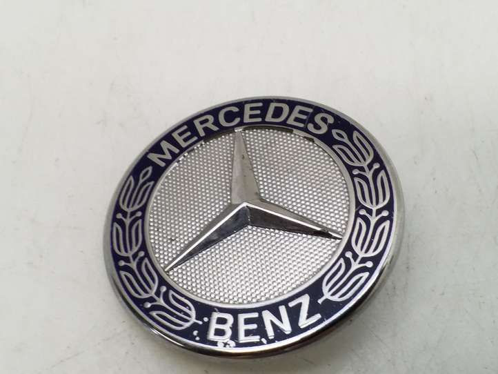 Mercedes-Benz C W204 (2007 - 2014)  2048170616 Другие значки/ записи