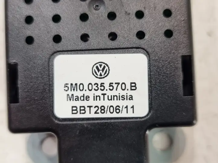 Volkswagen Golf VI (2009 - 2013) 5M0035570B Усилитель антенны — фото 5