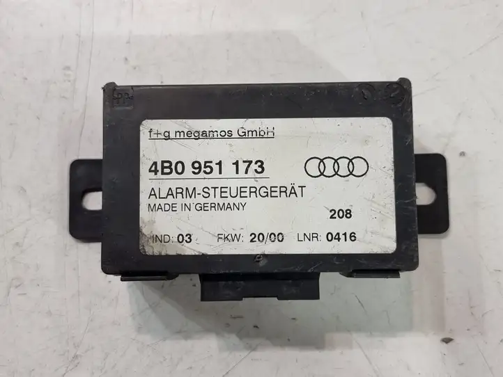Audi A6 S6 C5 4B (2001 - 2004) 4B0951173 Блок управления сигнализацией — фото 3