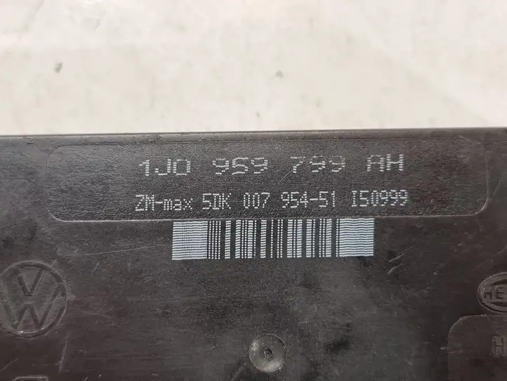 Volkswagen PASSAT B5 (1997 - 2000) 1J0959799AH Модуль комфорта — фото 3