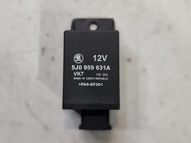 Skoda Fabia Mk2 (5J) (2007 - 2014) 5J0959631A Реле накала свечей — фото 4