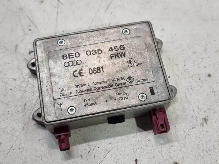 Audi A6 S6 C5 4B (2001 - 2004) 8E0035456 Усилитель антенны — фото 1