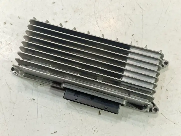 Audi A4 S4 B8 8K (2007 - 2011) 8T0035223AB Усилитель звука — фото 2