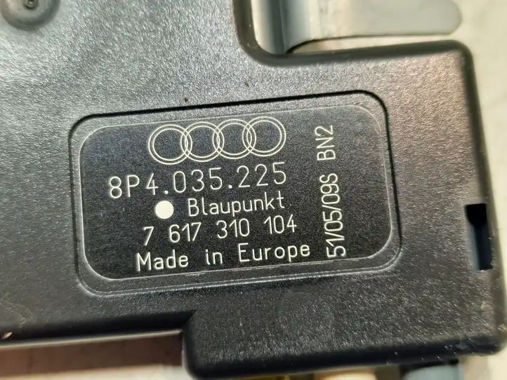 Audi A3/S3 8P (2004 - 2008) 8P4035225 Усилитель антенны — фото 6