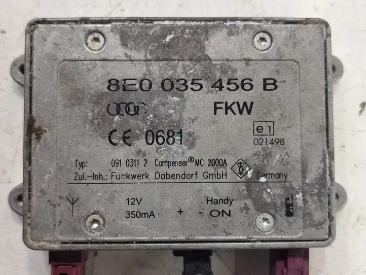 Audi A6 S6 C6 4F (2004 - 2008) 8E0035456B Усилитель антенны — фото 3
