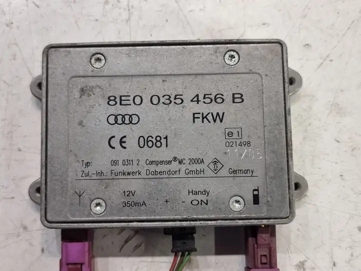 Audi A6 S6 C6 4F (2004 - 2008) 8E0035456B Усилитель антенны — фото 2