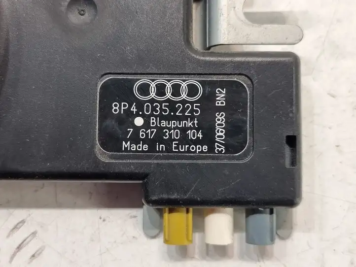 Audi A3/S3 8P (2008 - 2013) 8P4035225 Усилитель антенны — фото 4