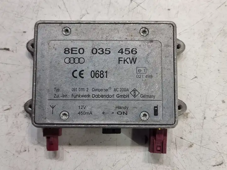 Audi A6 S6 C6 4F (2004 - 2008) 8E0035456 Усилитель антенны — фото 2