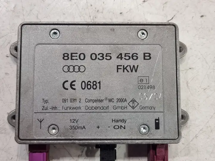 Audi A6 S6 C6 4F (2004 - 2008) 8E0035456B Усилитель антенны — фото 3