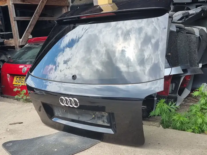 Audi A3/S3 8P (2004 - 2008) Крышка багажника — фото 23