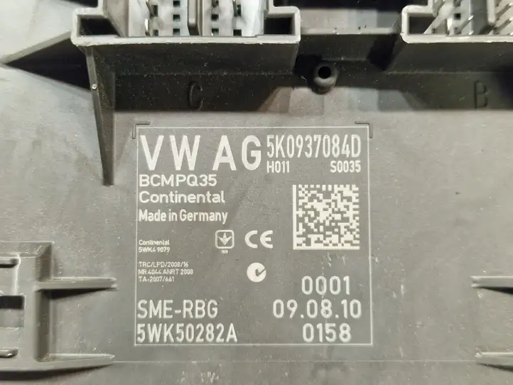 Volkswagen Touran II (2010 - 2016) 5K0937084D Модуль комфорта — фото 4