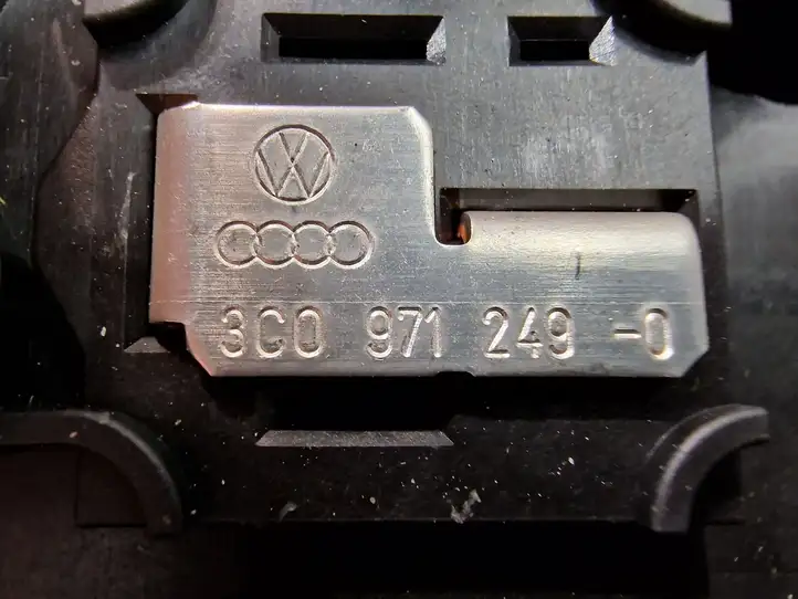 Volkswagen PASSAT B6 (2005 - 2010) Блок предохранителей (комплект) — фото 4