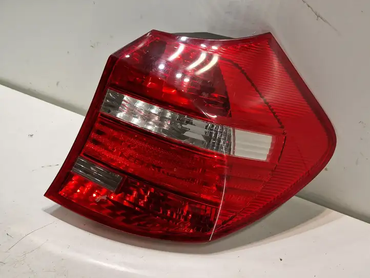 BMW 1 E81 E87 (2004 - 2011) 6311724965201 Задний фонарь в кузове — фото 5