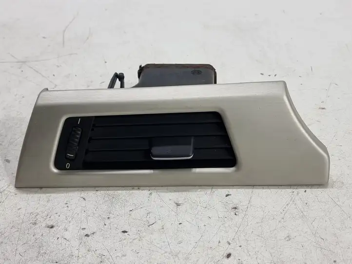 BMW 3 E90 E91 (2005 - 2012) 692263310 Боковой воздушный дефлектор — фото 2