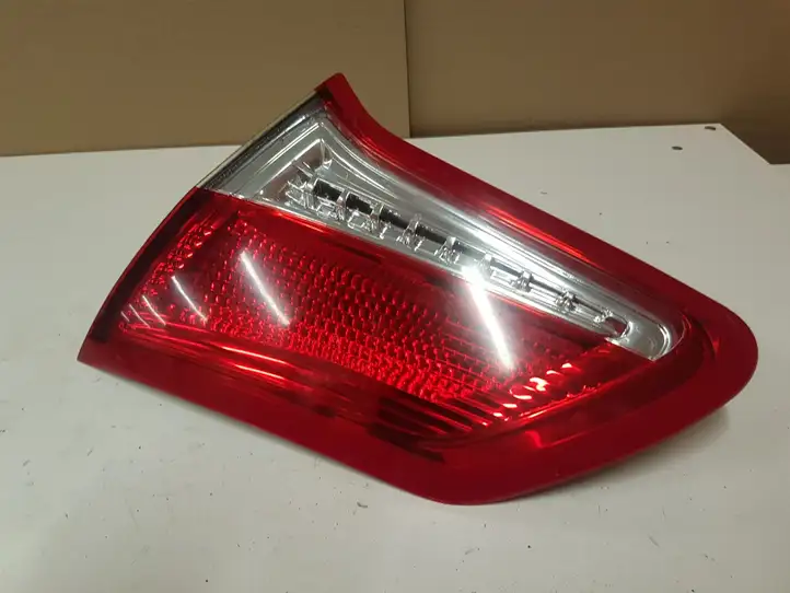 Citroen C4 (2011 - 2016) 967215548001 Задний фонарь в крышке багажника — фото 7