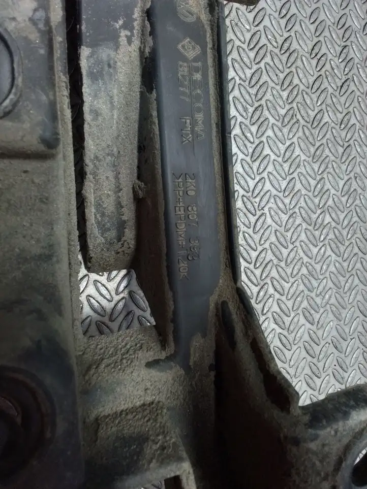 Volkswagen Caddy (2010 - 2015) 2K0807393 Кронштейн заднего бампера — фото 2