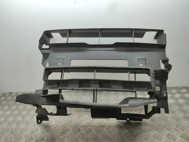 Mitsubishi Outlander (2018 - 2021) 7812A385 Дефлектор воздуха — фото 1