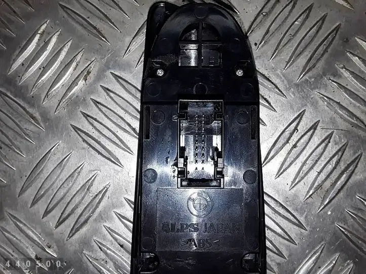 BMW 1 E81 E87 (2004 - 2011) 915549601 Кнопка стеклоподъемников — фото 6