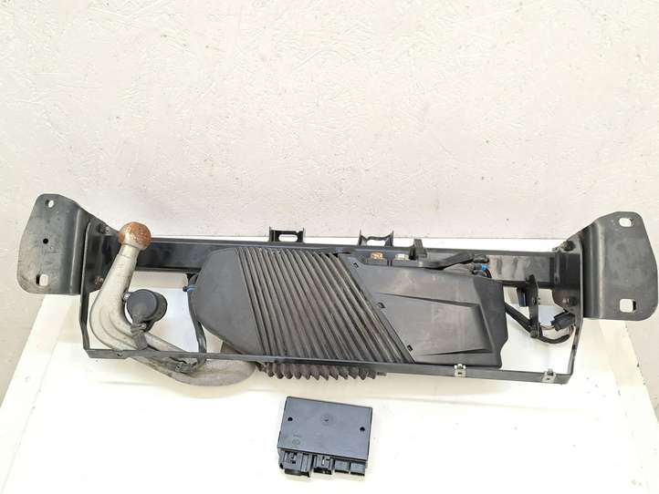 BMW 3 F30 F35 F31 (2012 - 2018)  55R013895 Комплект крюка
