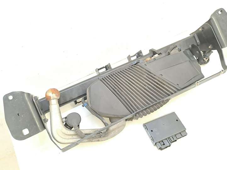 BMW 3 F30 F35 F31 (2012 - 2018)  55R013895 Комплект крюка