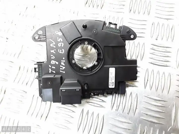 Volkswagen Tiguan (2011 - 2016) 5K0953569AH Контактное кольцо SRS — фото 2
