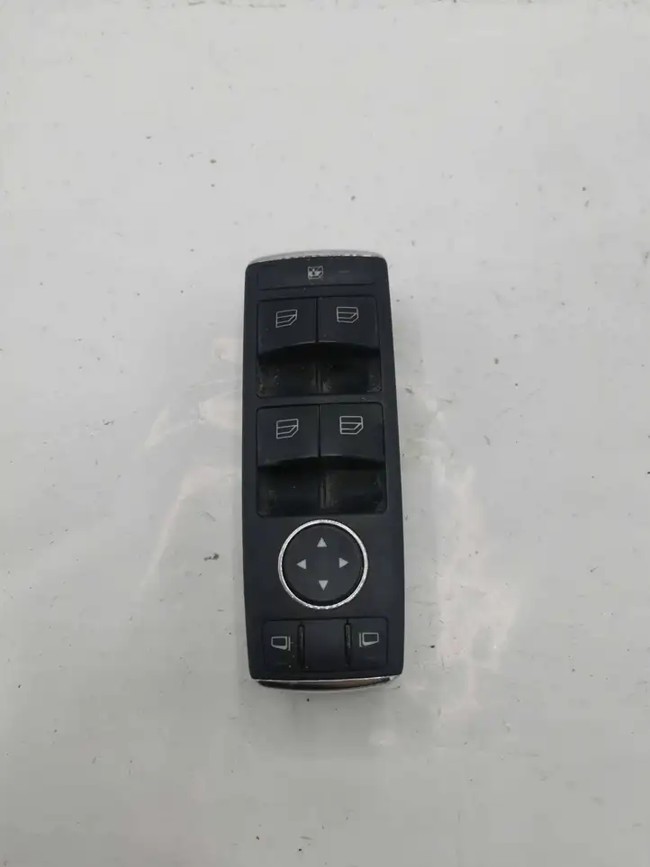 Mercedes-Benz E W212 (2009 - 2016) A2128208210 Блок кнопок стеклоподъемников — фото 1