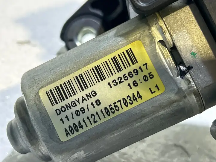 Opel Astra J (2009 - 2012) 13256917 Двигатель стеклоочистителя заднего стекла — фото 3
